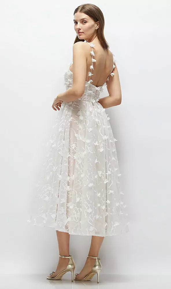 Vestido Bordado con Pétalos de Flores