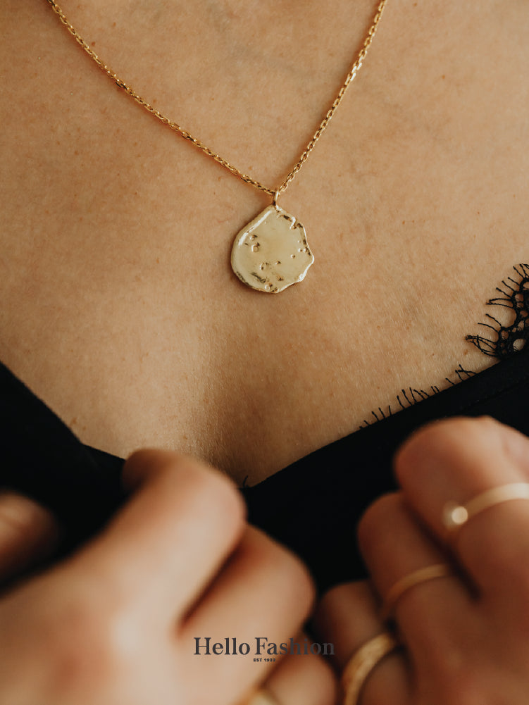 Charm de chapa de oro